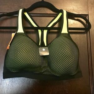 NWT sports bra